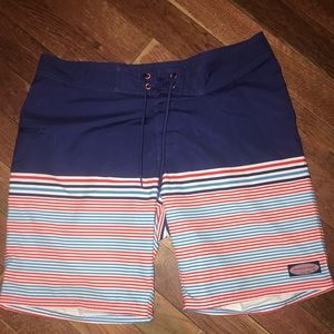 Vineyard Vine Sz 34